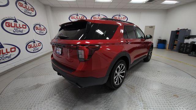 new 2025 Ford Explorer car, priced at $40,706