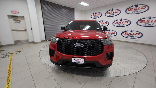 new 2025 Ford Explorer car, priced at $40,706