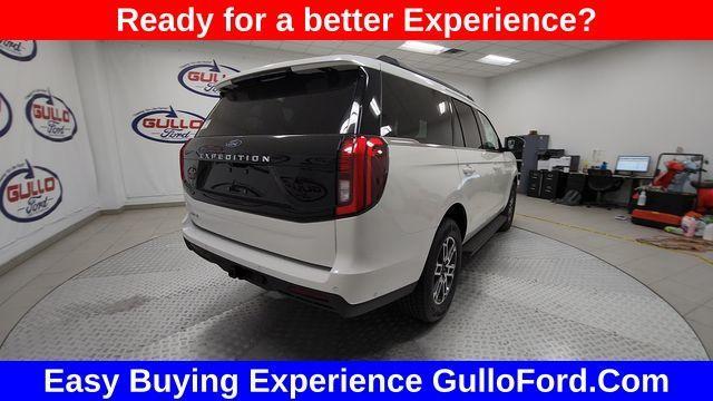 new 2025 Ford Expedition car, priced at $69,355