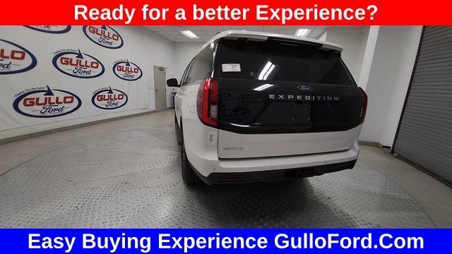 new 2025 Ford Expedition car, priced at $69,355