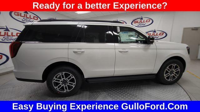 new 2025 Ford Expedition car, priced at $69,355