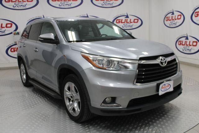 used 2014 Toyota Highlander car, priced at $17,695