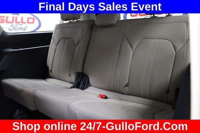 new 2024 Ford Expedition Max car, priced at $64,302