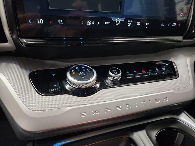 new 2025 Ford Expedition car, priced at $68,360