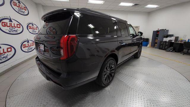 new 2025 Ford Expedition Max car, priced at $81,131