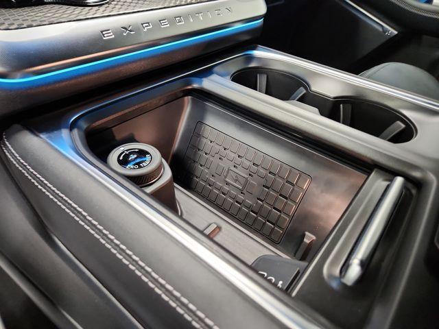new 2025 Ford Expedition Max car, priced at $81,131