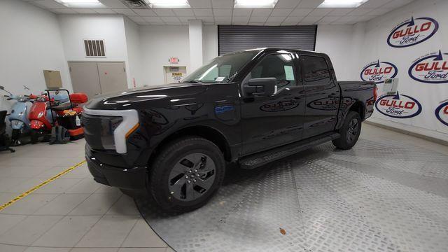 new 2025 Ford F-150 Lightning car, priced at $61,671