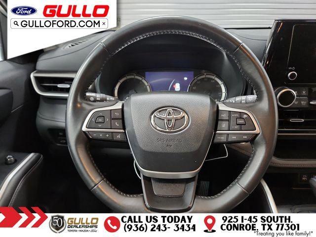 used 2024 Toyota Highlander car, priced at $30,487
