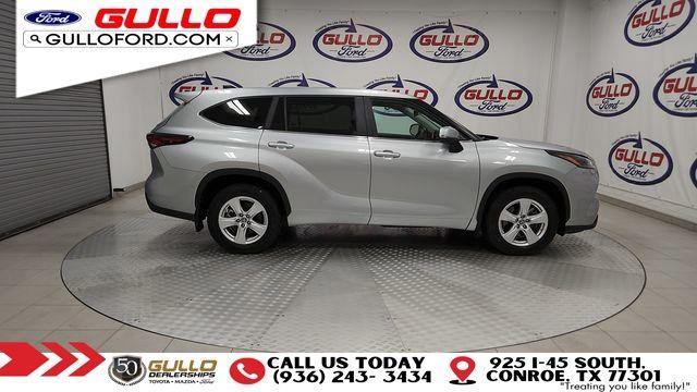 used 2024 Toyota Highlander car, priced at $30,487