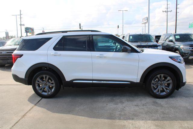 new 2025 Ford Explorer car, priced at $42,600