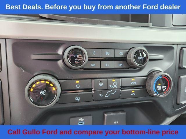 new 2025 Ford F-250 car, priced at $60,279