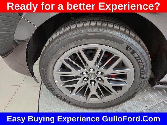 new 2025 Ford Expedition car, priced at $78,615
