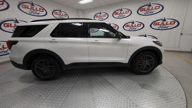 new 2025 Ford Explorer car, priced at $54,224