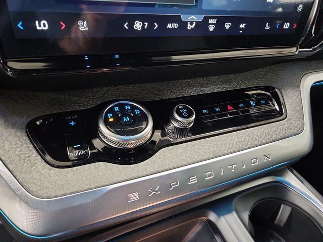 new 2025 Ford Expedition car, priced at $78,170
