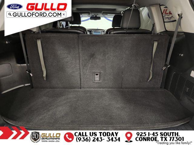 used 2016 Toyota Highlander car, priced at $18,230