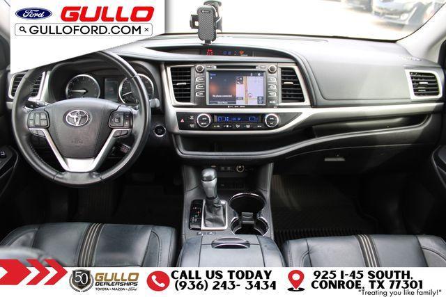 used 2018 Toyota Highlander car, priced at $25,395