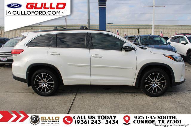 used 2018 Toyota Highlander car, priced at $25,395