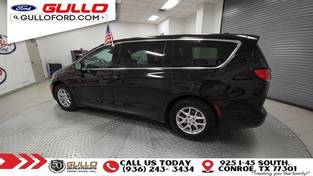 used 2024 Chrysler Pacifica car, priced at $30,777