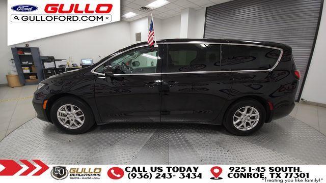 used 2024 Chrysler Pacifica car, priced at $30,777