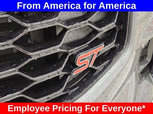 new 2025 Ford Explorer car, priced at $53,744