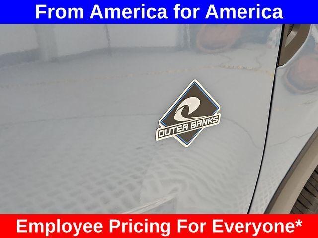 new 2025 Ford Bronco Sport car, priced at $35,658