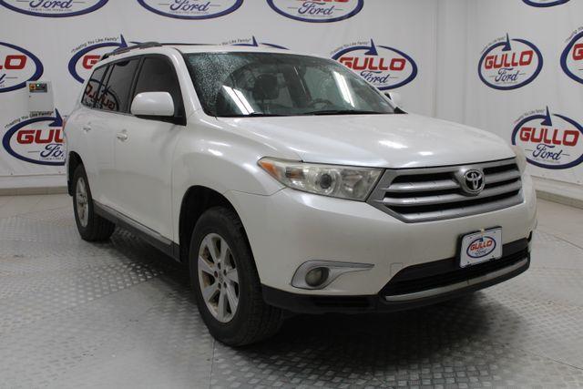 used 2013 Toyota Highlander car, priced at $14,991