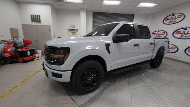 new 2025 Ford F-150 car, priced at $49,759