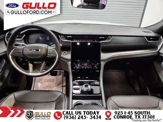 used 2025 Jeep Grand Cherokee car, priced at $42,995