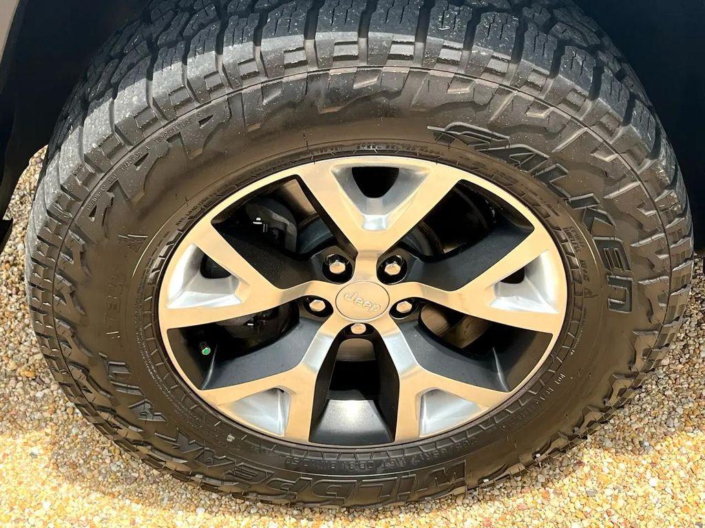 used 2018 Jeep Cherokee car, priced at $20,959