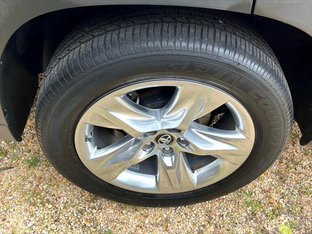 used 2017 Toyota Highlander car, priced at $21,959