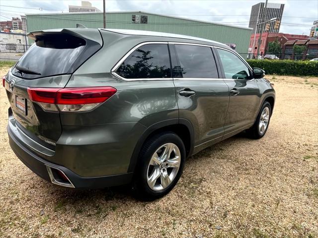 used 2017 Toyota Highlander car, priced at $21,959
