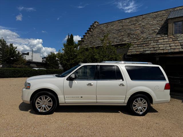 used 2008 Lincoln Navigator car, priced at $7,959