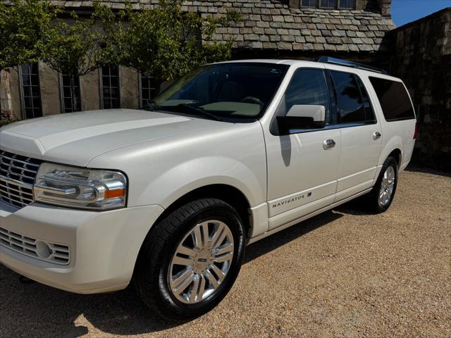 used 2008 Lincoln Navigator car, priced at $7,959