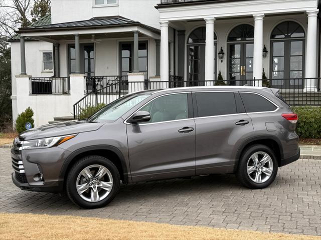 used 2018 Toyota Highlander car, priced at $22,959