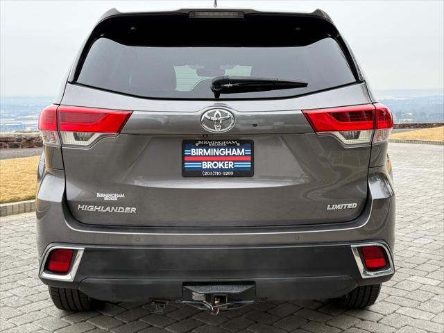 used 2018 Toyota Highlander car, priced at $22,959