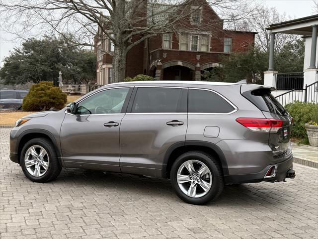 used 2018 Toyota Highlander car, priced at $22,959