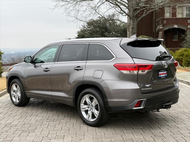 used 2018 Toyota Highlander car, priced at $22,959