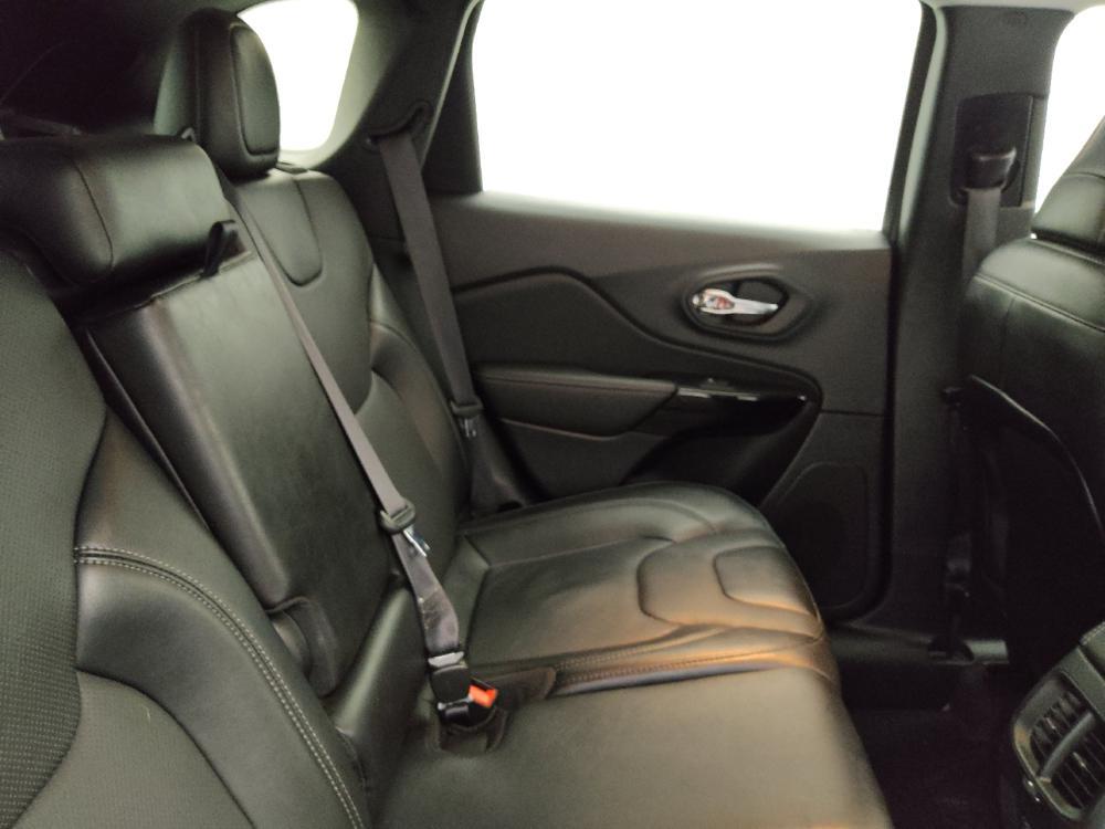 used 2023 Jeep Cherokee car, priced at $27,095