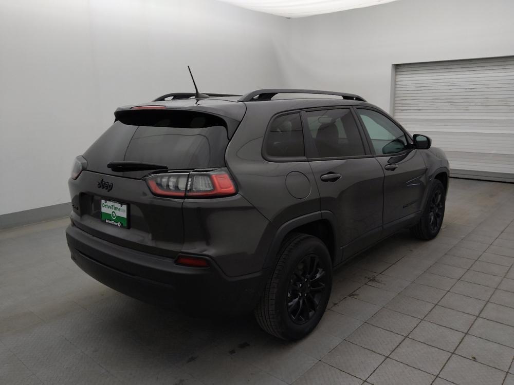 used 2023 Jeep Cherokee car, priced at $27,095
