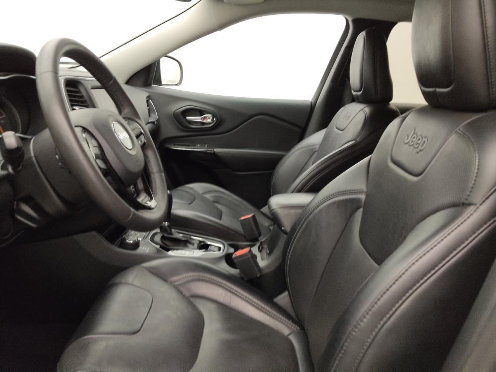 used 2023 Jeep Cherokee car, priced at $27,095