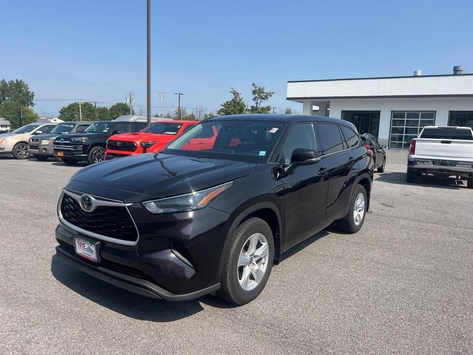 used 2022 Toyota Highlander car, priced at $30,250