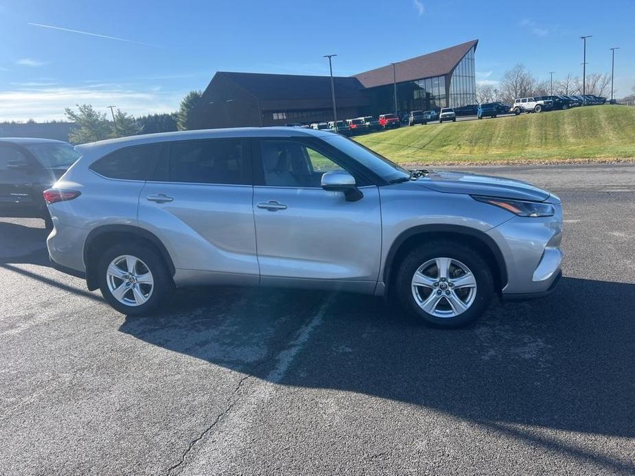 used 2023 Toyota Highlander car, priced at $34,900