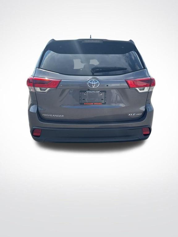 used 2018 Toyota Highlander car, priced at $26,252