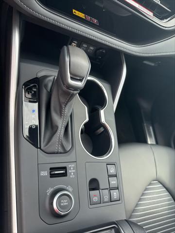 new 2025 Toyota Highlander car, priced at $50,388
