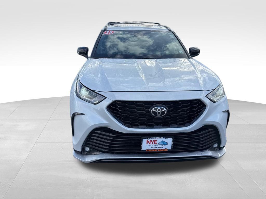 used 2023 Toyota Highlander car, priced at $40,955