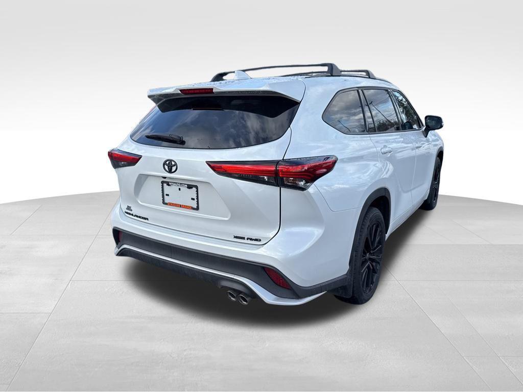 used 2023 Toyota Highlander car, priced at $40,955
