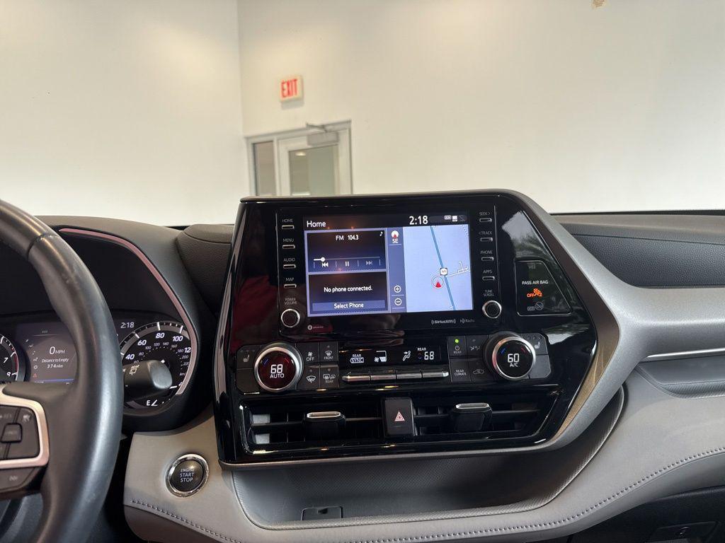used 2022 Toyota Highlander car, priced at $35,888