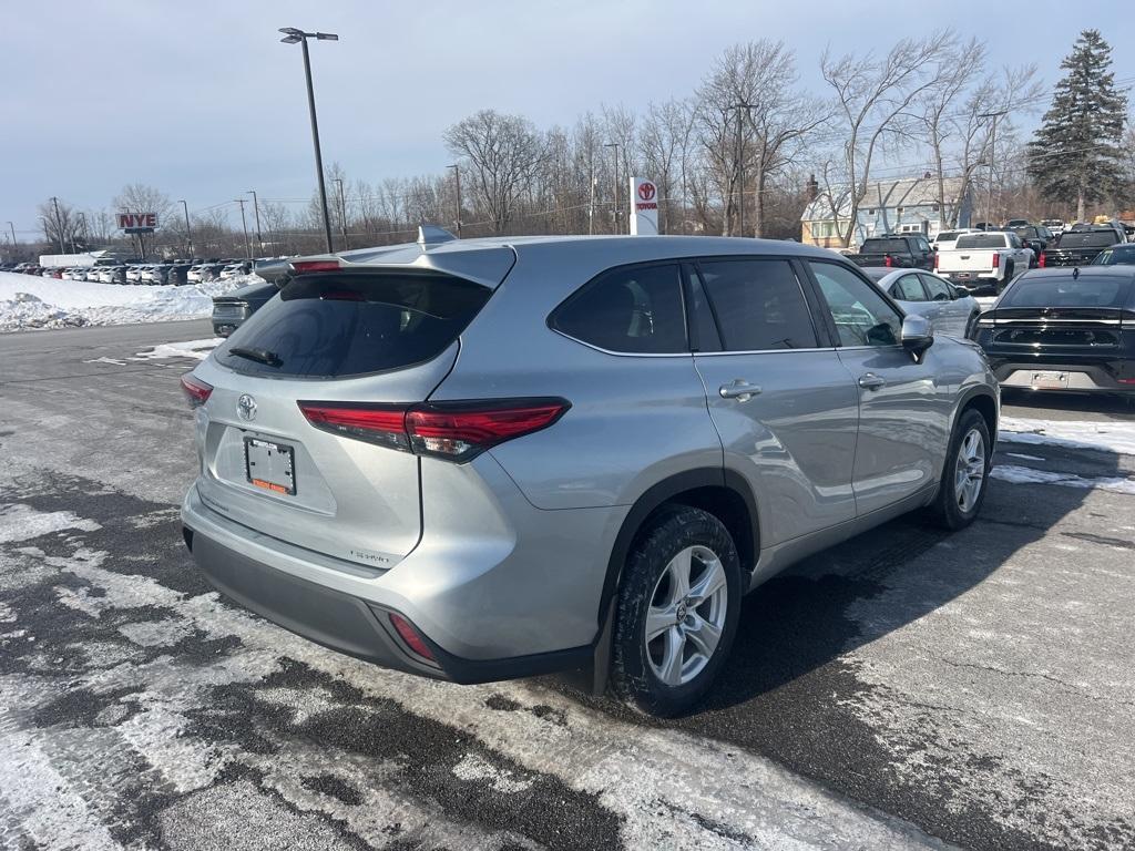 used 2020 Toyota Highlander car, priced at $27,900