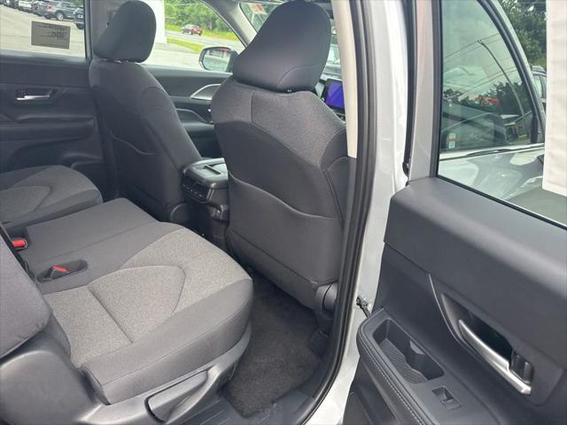new 2025 Toyota Highlander car