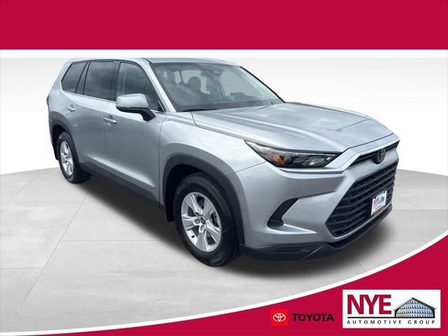 new 2025 Toyota Highlander car